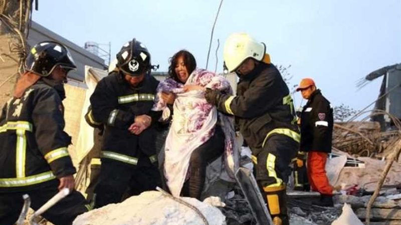 قتلى وجرحى بزلزال