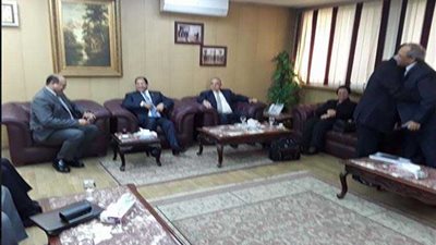 بدء الاجتماع المغلق لوزير التنمية المحلية مع 5 محافظين بالغربية