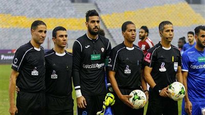 الأمن ينقذ حكم مباراة الزمالك وسموحة