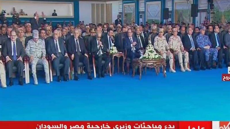 مواطن يهتف للسيسي: