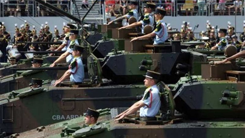 خلال 7 سنوات.. 300