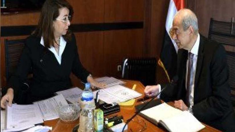 الحكومة تستعرض موقف