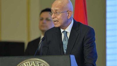 رئيس الوزراء يستعرض تشابكات الكهرباء