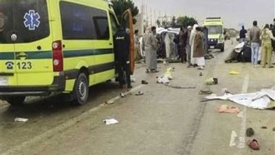 مصرع وإصابة 8 في انقلاب سيارتين ببني سويف