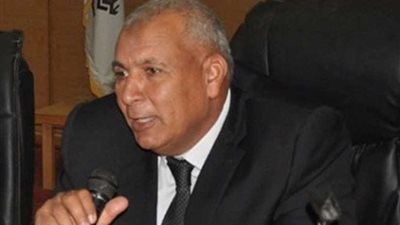 توزيع 200 فدان بمركز بلاط في الوادي الجديد