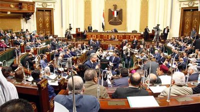 أزمة بالبرلمان بسبب التواصل بين الوزراء والنواب