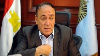 خبير استراتيجي عن 