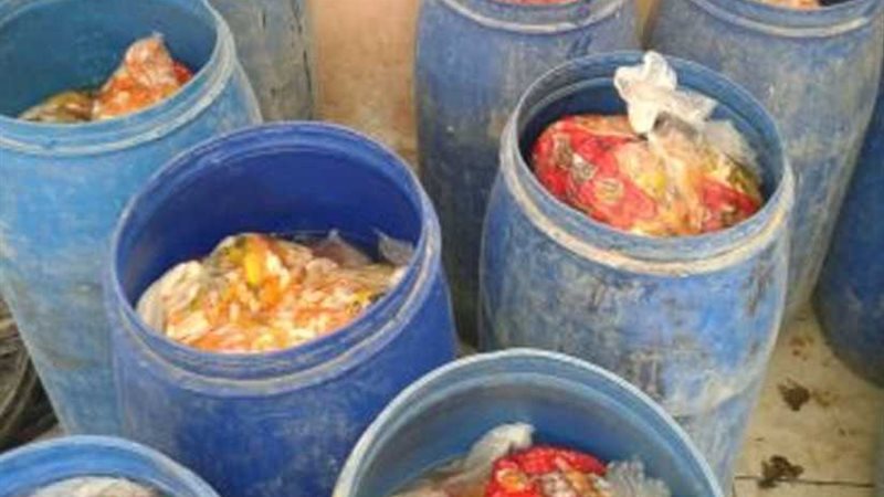 ضبط 12 ألف كيلو مخللات