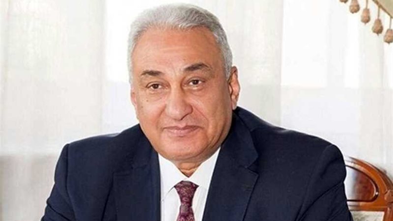 عاشور يوافق على تعاقد