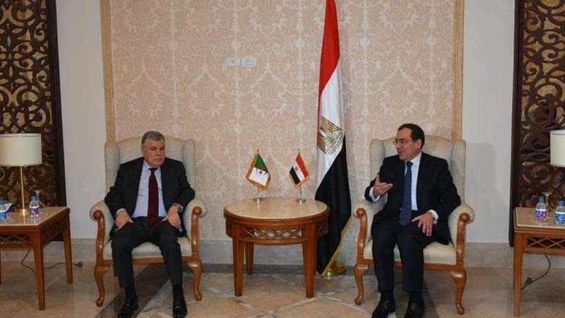 الملا يلتقي وزير