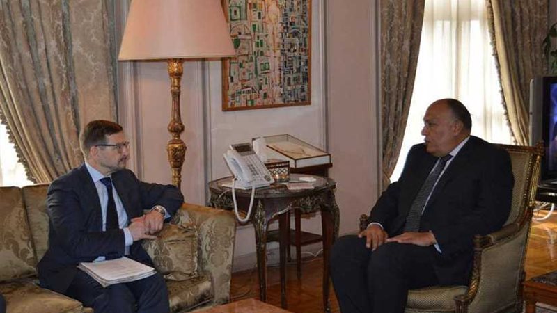 وزير الخارجية يستقبل