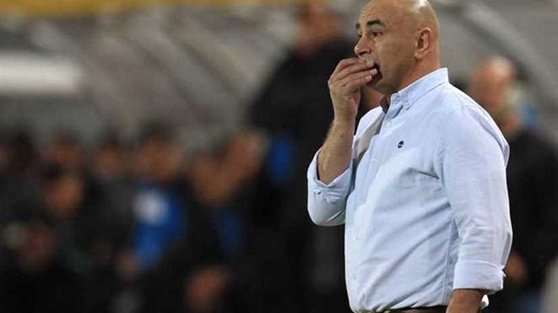 حسام حسن في العناية