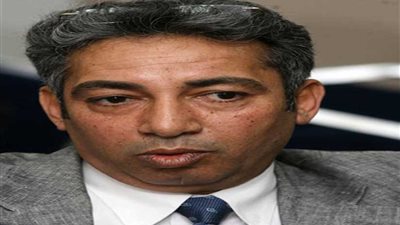 قطار تنمية الصعيد يواصل تقدمه