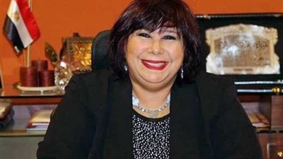 وزير الثقافة تزور المسرح القومي