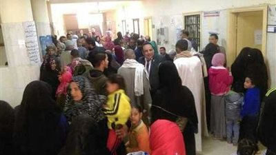 الاتحاد المصرى للصيادلة ينظم قافلة للكشف على أهالى قرى سوهاج