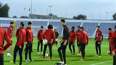 تدريبات بدنية مكثفة للاعبي الأهلي تحت اشراف الشعلالي