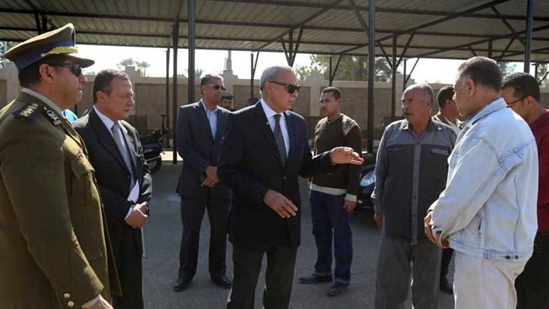 19 محلًا للباعة الجائلين