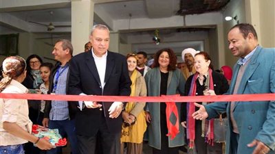 محافظ قنا يفتتح مصنع إنتاج الأثاث المنزلي بقوص (صور)