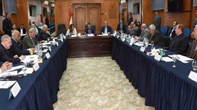 وزير الإسكان يوجه بالاهتمام بالشكاوى من فواتير المياه