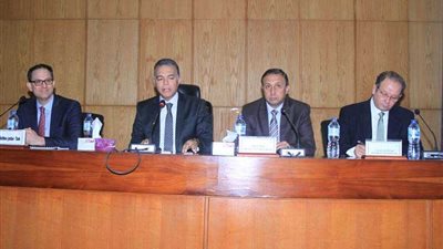 وزير النقل: ميناء 6 أكتوبر يساهم في تخفيف حركة نقل البضائع على الطرق