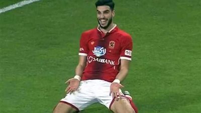 «أزارو» يضيف هدفه الثاني أمام النصر ويصل لهدفه الـ16