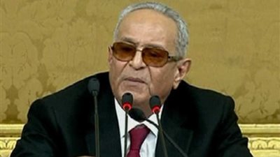 أبو شقة يحذر من توقيعات حل الهيئة العليا للوفد