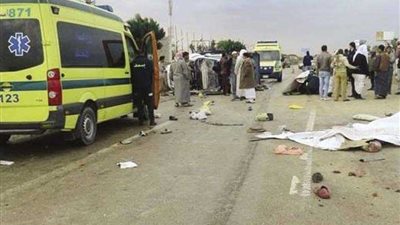 وفاة شخص وإصابة ١٩ اخرين فى انقلاب سيارة بالصحراوى الغربى بالمنيا