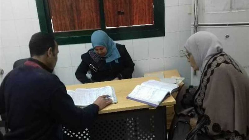 إحالة 8 أطباء وإداريين