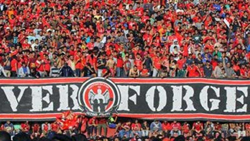 30 ألف مشجع فى مباراة