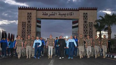 الرئيس السيسي يزور كلية الشرطة فجراً ويتفقد التدريبات الصباحية للطلاب