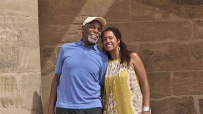 بالصور..دانى جلوفر فى زيارة لمعبد فيلة بأسوان