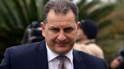 وزير قبرصي: سفن حربية تركية هددت حفار تنقيب عن الغاز في 