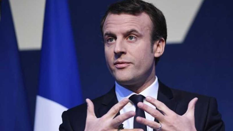 الرئيس الفرنسي يطالب