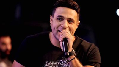 بالصور.. محمد نور يشعل المسرح في الكويت