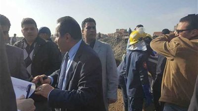 النيابة العامة تعاين موقع 