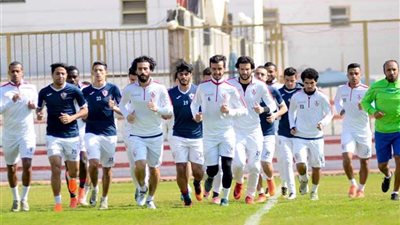 تدريبات بدنية قوية للاعبي الزمالك