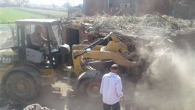 تنفيذ 13 إزالة للتخلص من التعديات بالمنوفية (صور)