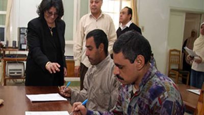 استخراج بطاقات الرقم القومي للمصريين بالإمارات والكويت