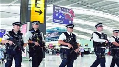 وفاة شخصين في الإكوادور حاولا التعلق بإحدى الطائرات المسافرة