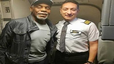 النجم العالمي داني جلوڤر على مصر للطيران