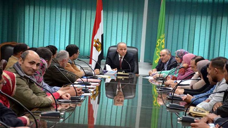 محافظ القليوبية يبحث