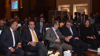 افتتاح أضخم مشروع لإنتاج الكهرباء وتحلية المياه بالتعاون مع الاتحاد الأوروبي