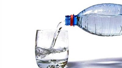 المياه المعدنية لها 