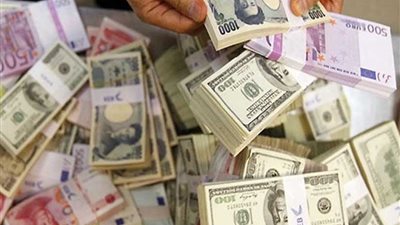 تعرف على سعر الدولار والعملات الأجنبية والعربية أمام الجنيه اليوم