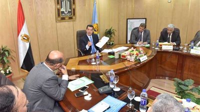 محافظ أسيوط للنواب: خطوات جريئة لحل الأزمات