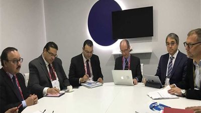 وزيرالاتصالات يبحث حلولًا لإدارة المدن الذكية