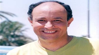 أستاذ السيناريو: التدخين أول خطوات الإدمان