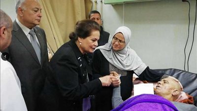 محافظ البحيرة والقيادات التنفيذية يزورون ضحايا حادث 