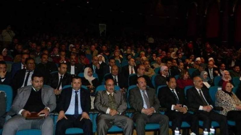 .بالصور محافظ الغربية