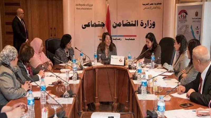 الرئيس السيسي يحضر